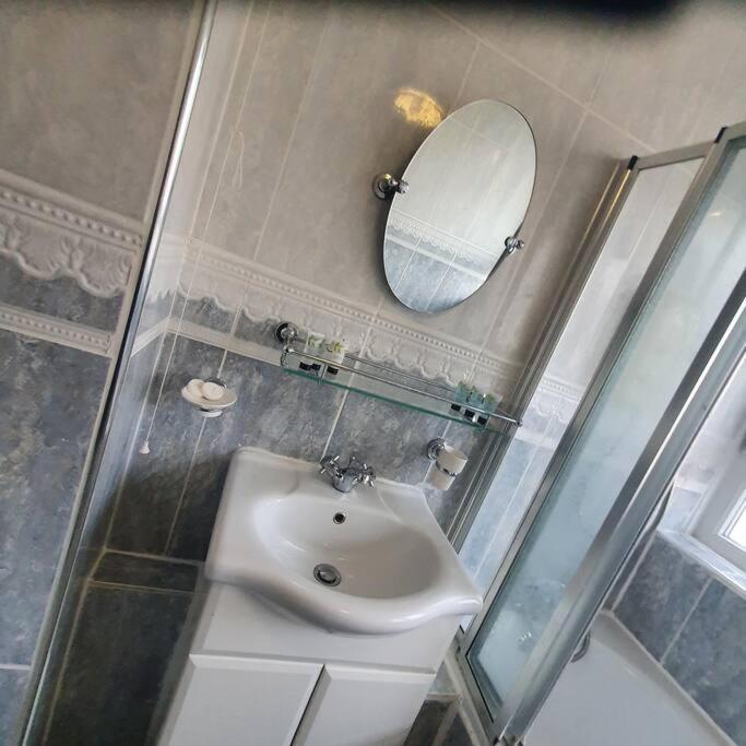 Apartamento 3Beds Family Friendly In London With Good Transport Links Exterior foto