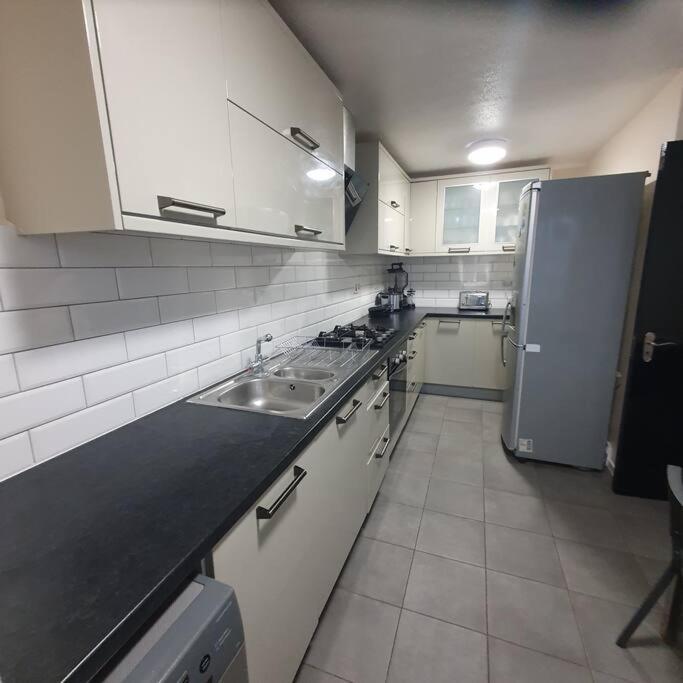 Apartamento 3Beds Family Friendly In London With Good Transport Links Exterior foto
