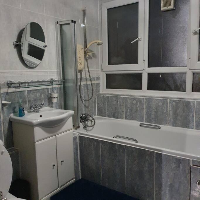 Apartamento 3Beds Family Friendly In London With Good Transport Links Exterior foto